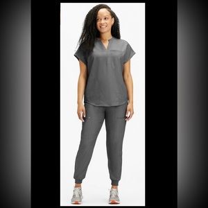 Fabletics Scrubs Set